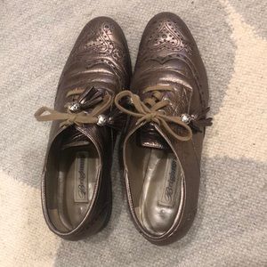 Brighton Eden Pewter Brogue  Flats Shoes Size 8.5